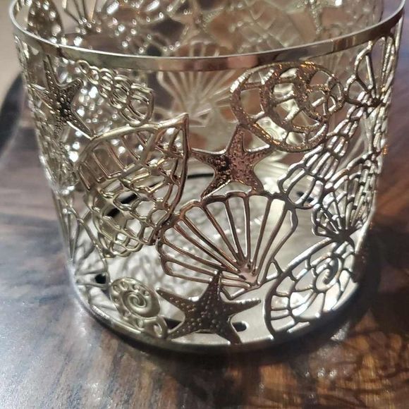 NEW SET OF TWO CANDLEHOLDERS FROM BATH AND BODY WORKS - Picture 3 of 6